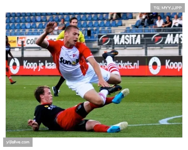 卢顿对阵切尔西,VAR介入判定进球无效引发主队球迷巨大嘘声 卢顿对阵切尔西,VAR介入判定进球无效引发主队球迷巨大嘘声